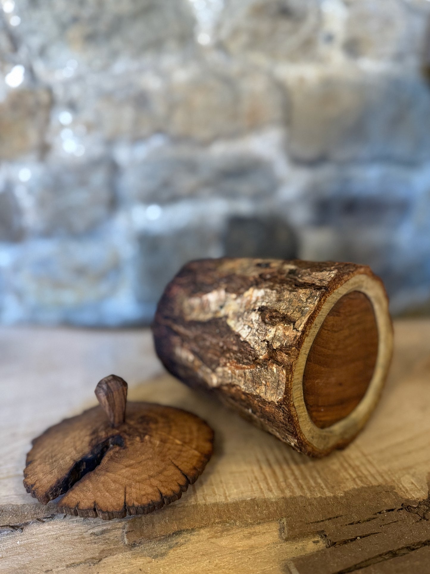 Silver birch shrink pot with lid