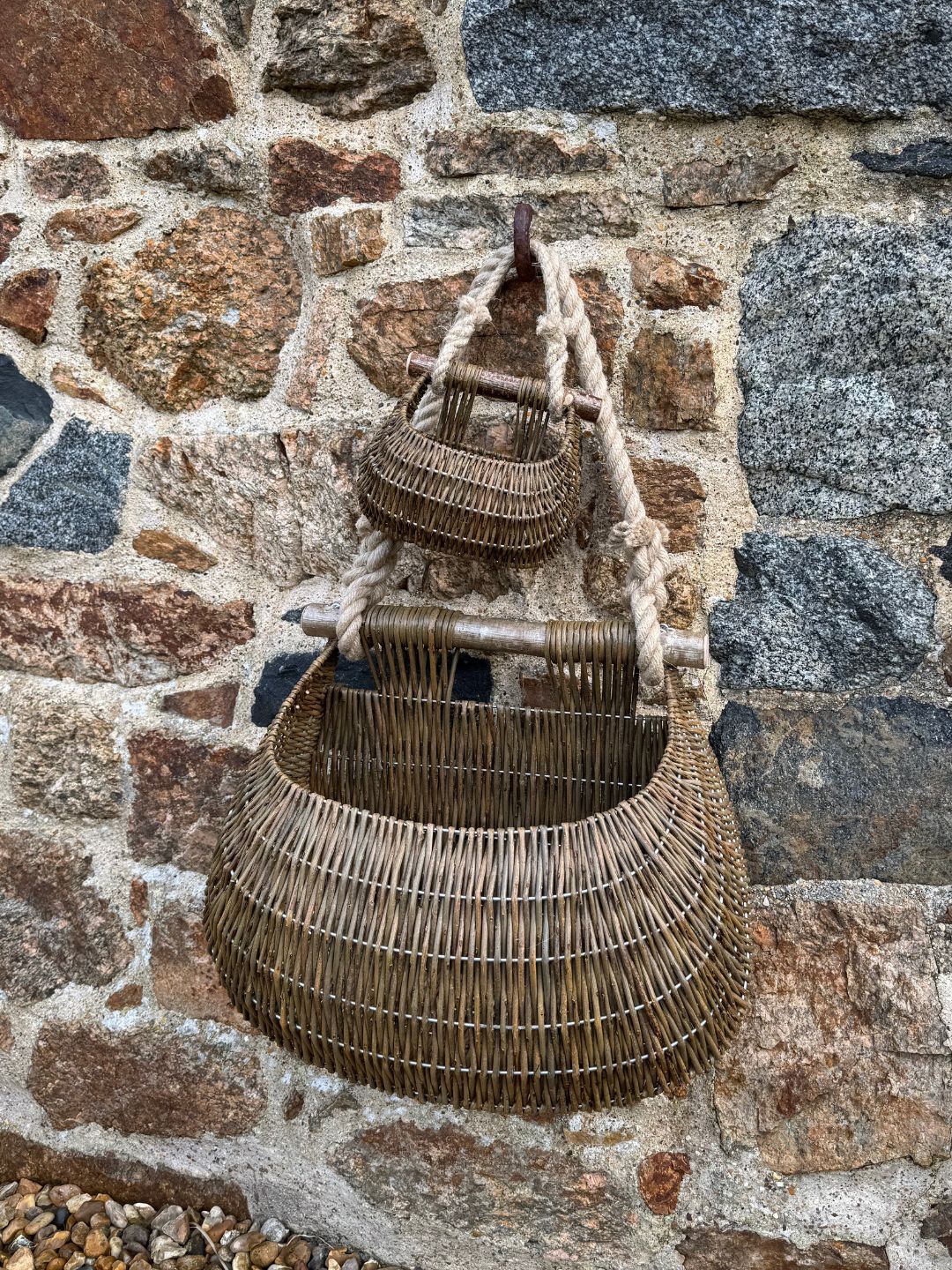 Make a mini Guernsey Basket